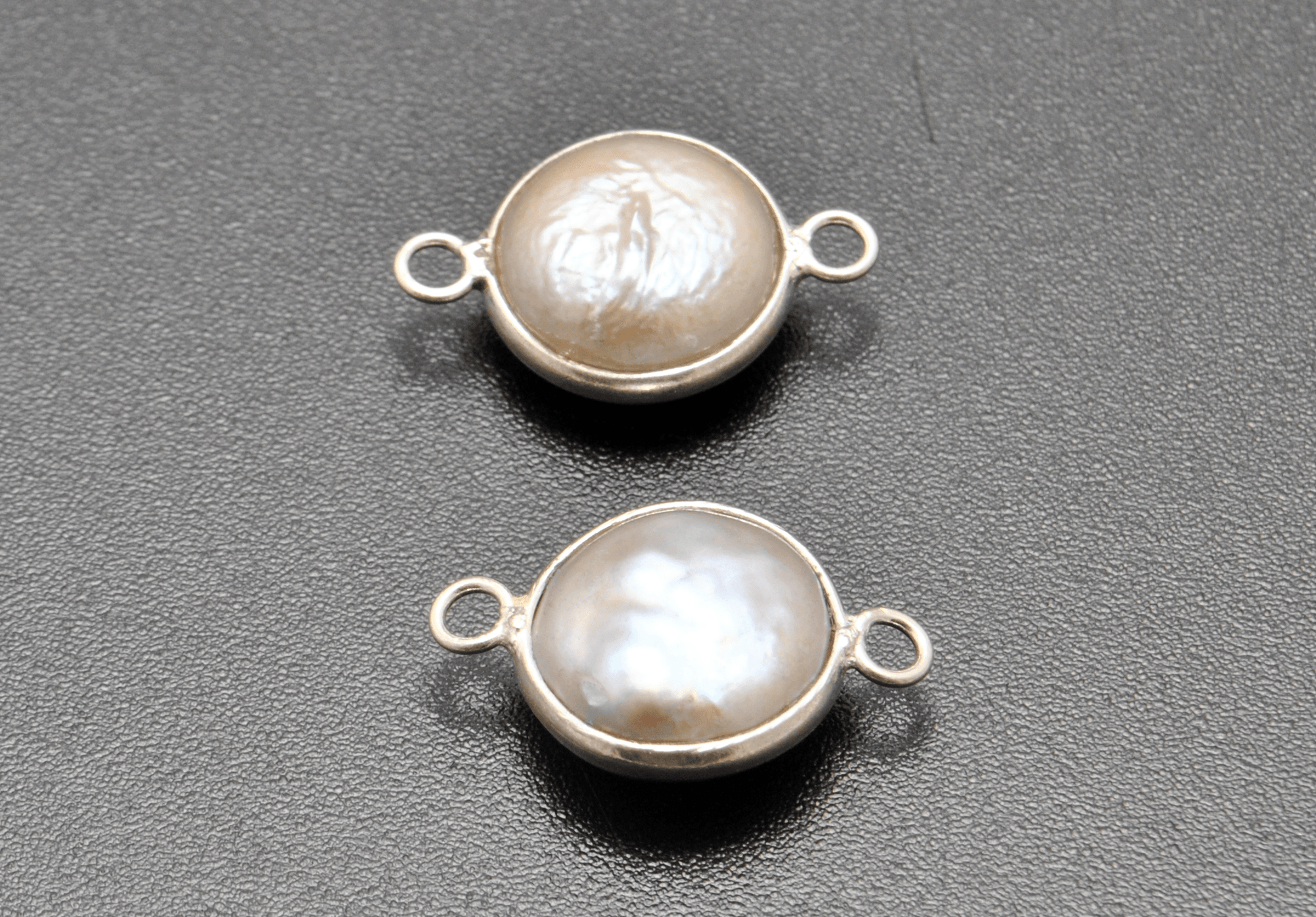 Pearl Round Double Bail Bezel Connector - Kanika Creations