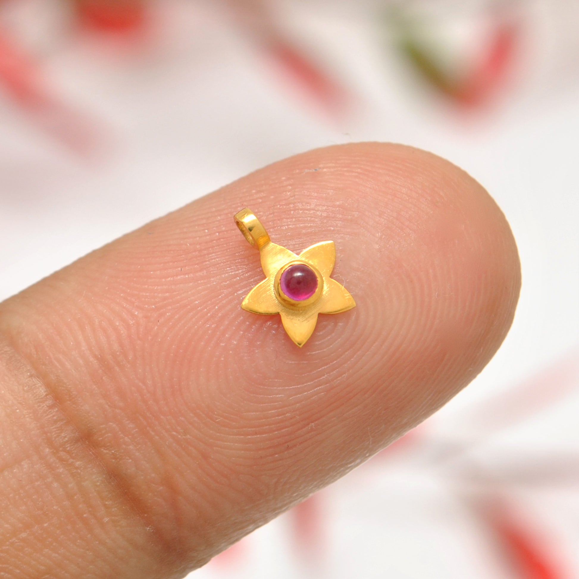 18k Solid Yellow Gold Studded Stone Star Charm 8mm - Kanika Creations