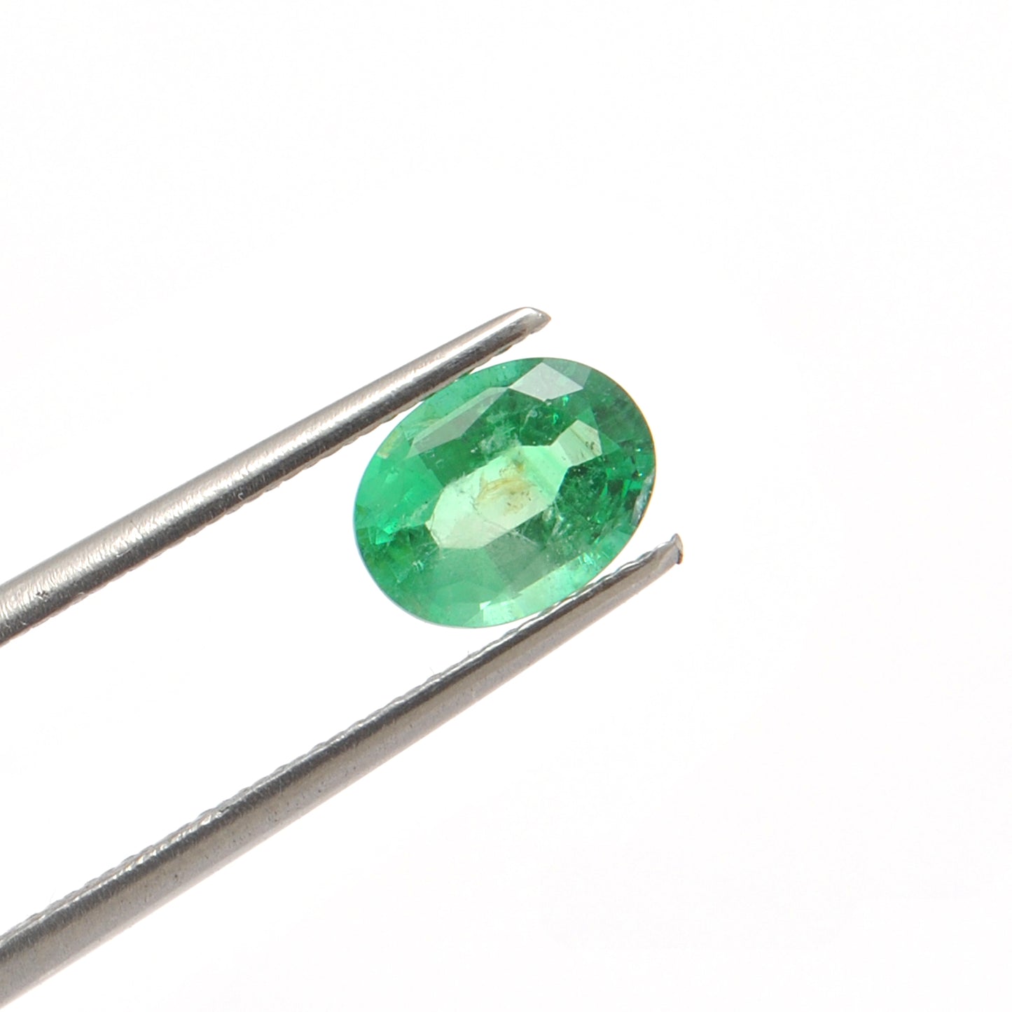 Natural Zambian Emerald Faceted Oval 1.00 Carat - 8x6mm Gemstone - Kanika Creations