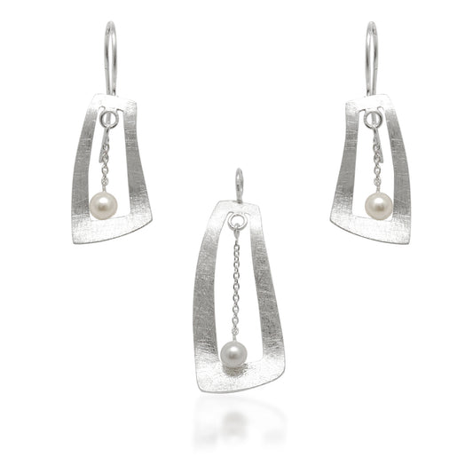 925 Sterling Silver Pearl Pendant & Earrings Set