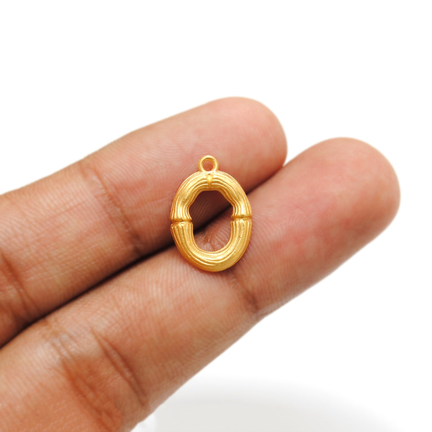 18k Solid Yellow Gold O Initial Letter Charm Pendant