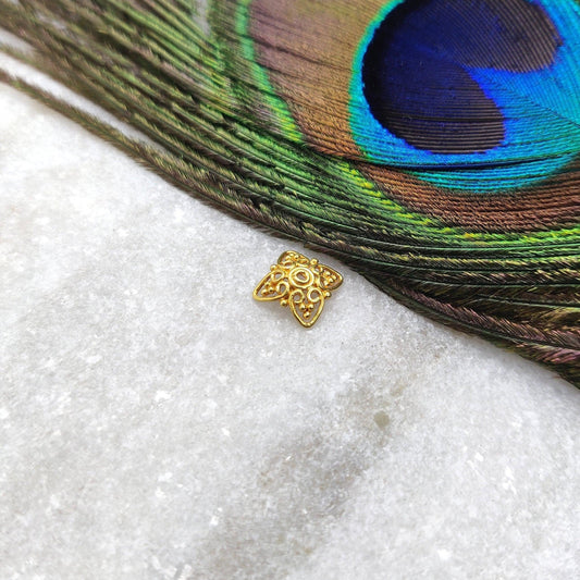 18k Yellow Gold Filigree Star Spacer Beads Caps 10mm - Kanika Creations