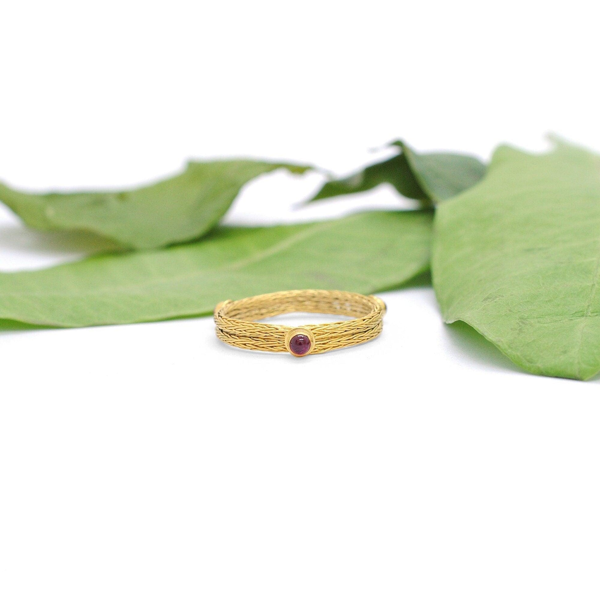 18k Solid Yellow Gold Ruby Antique Ring 8 US - Kanika Creations