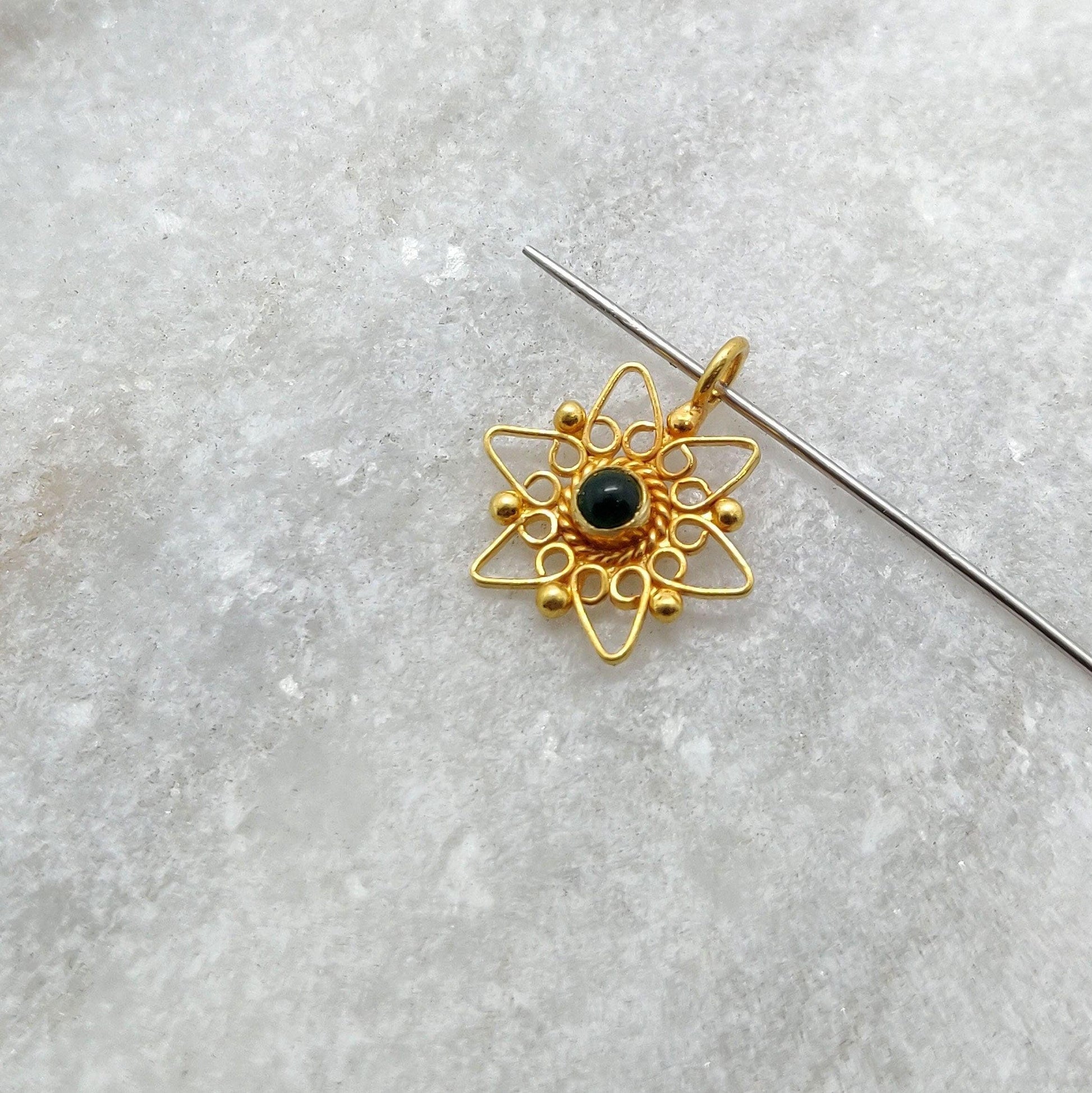 18K Solid Yellow Gold Filigree Star Charm Pendent 13mm - Kanika Creations