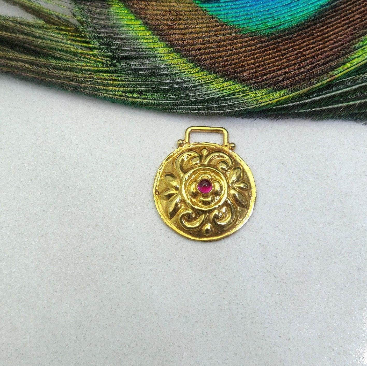 18k Solid Yellow Gold Ruby Vintage Pendant - Kanika Creations