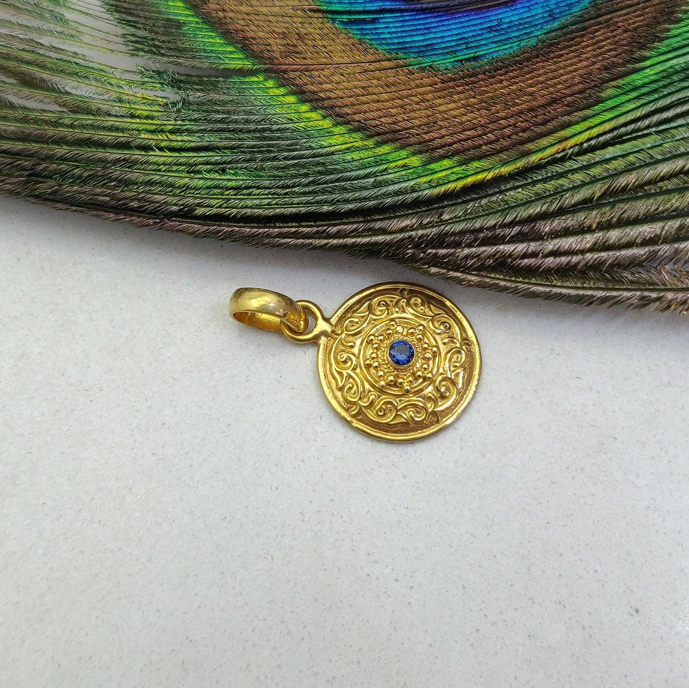 18k Solid Gold Antique Sapphire Pendant - Kanika Creations