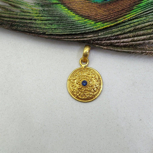 18k Solid Gold Antique Sapphire Pendant - Kanika Creations