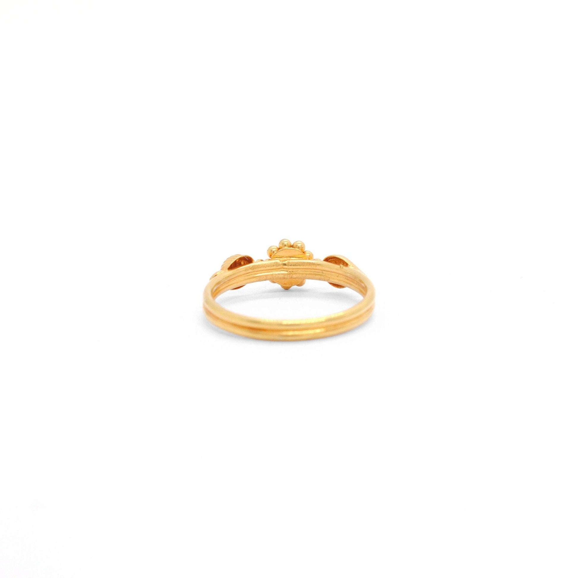 18k Solid Yellow Gold Antique Solitaire Ring 7 US - Kanika Creations