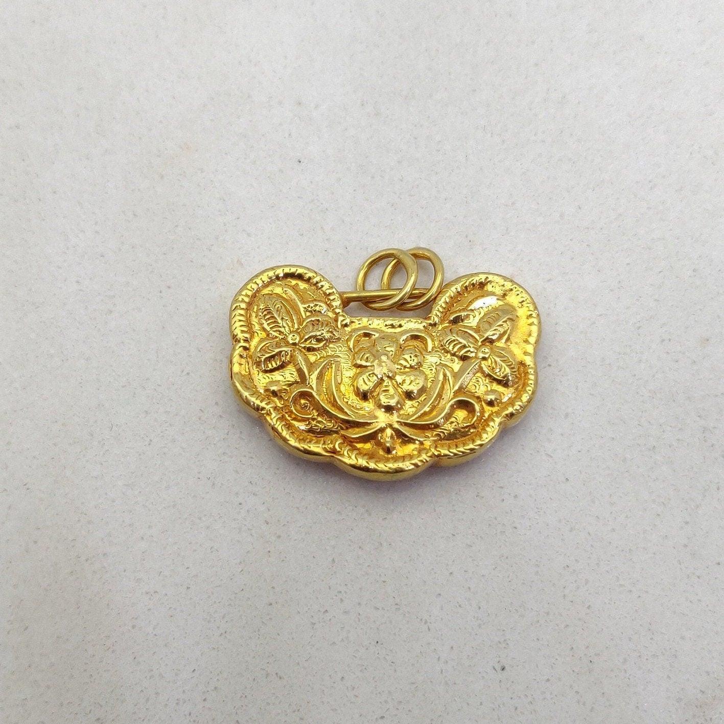 Charm 18k Yellow Gold Handmade Pendant 24.50X17mm - Kanika Creations