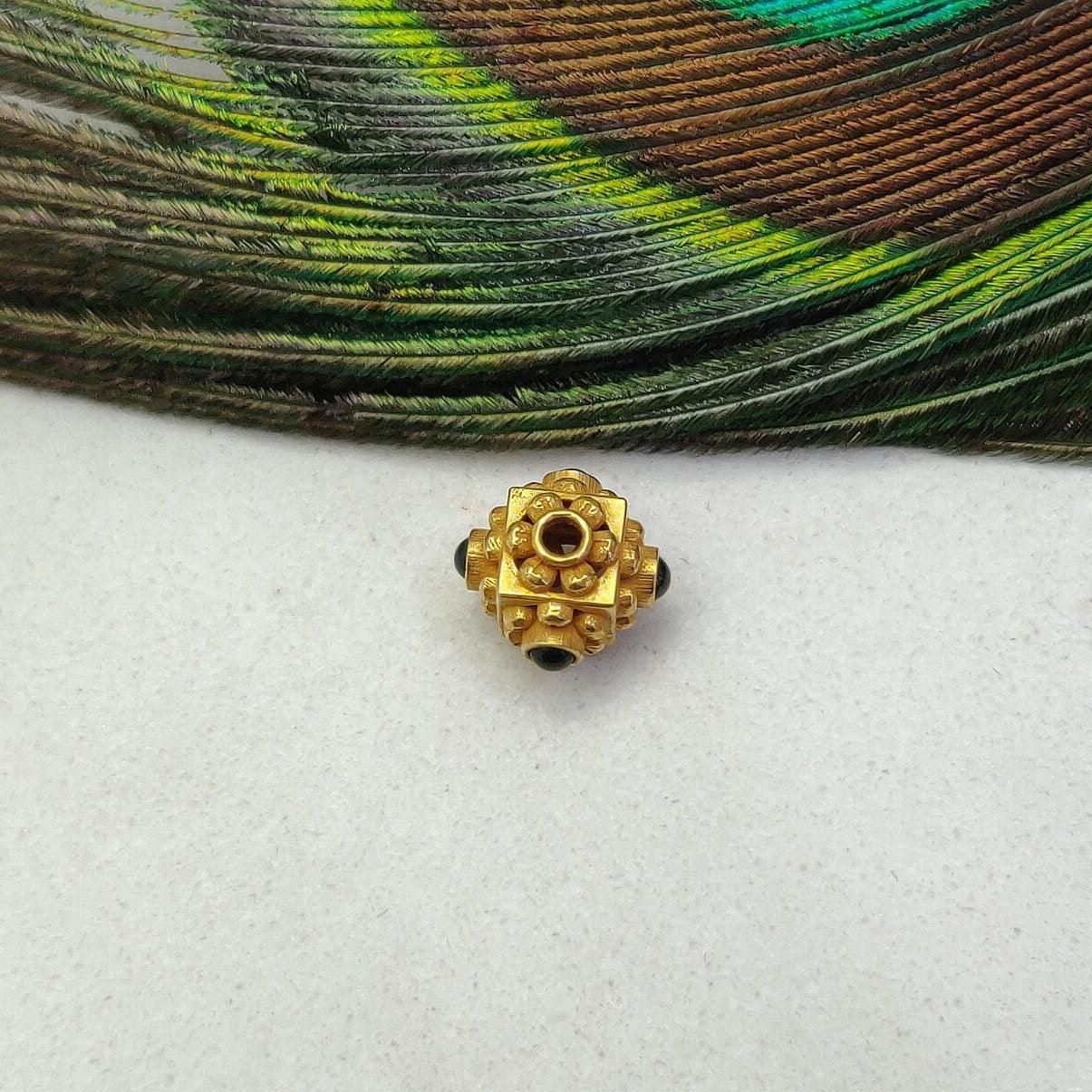 18k Solid Yellow Gold Emerald Cube Spacer Beads-10 MM - Kanika Creations