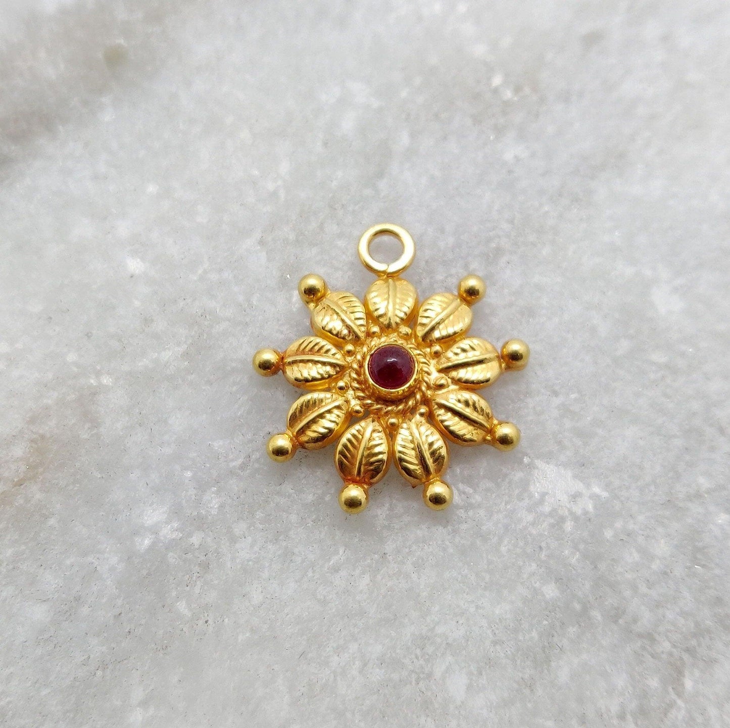 18K Solid Gold Floral charm Pendant For Her - Kanika Creations