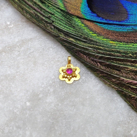 18k Solid Yellow Gold Stone Studded Star Charm 10 mm - Kanika Creations