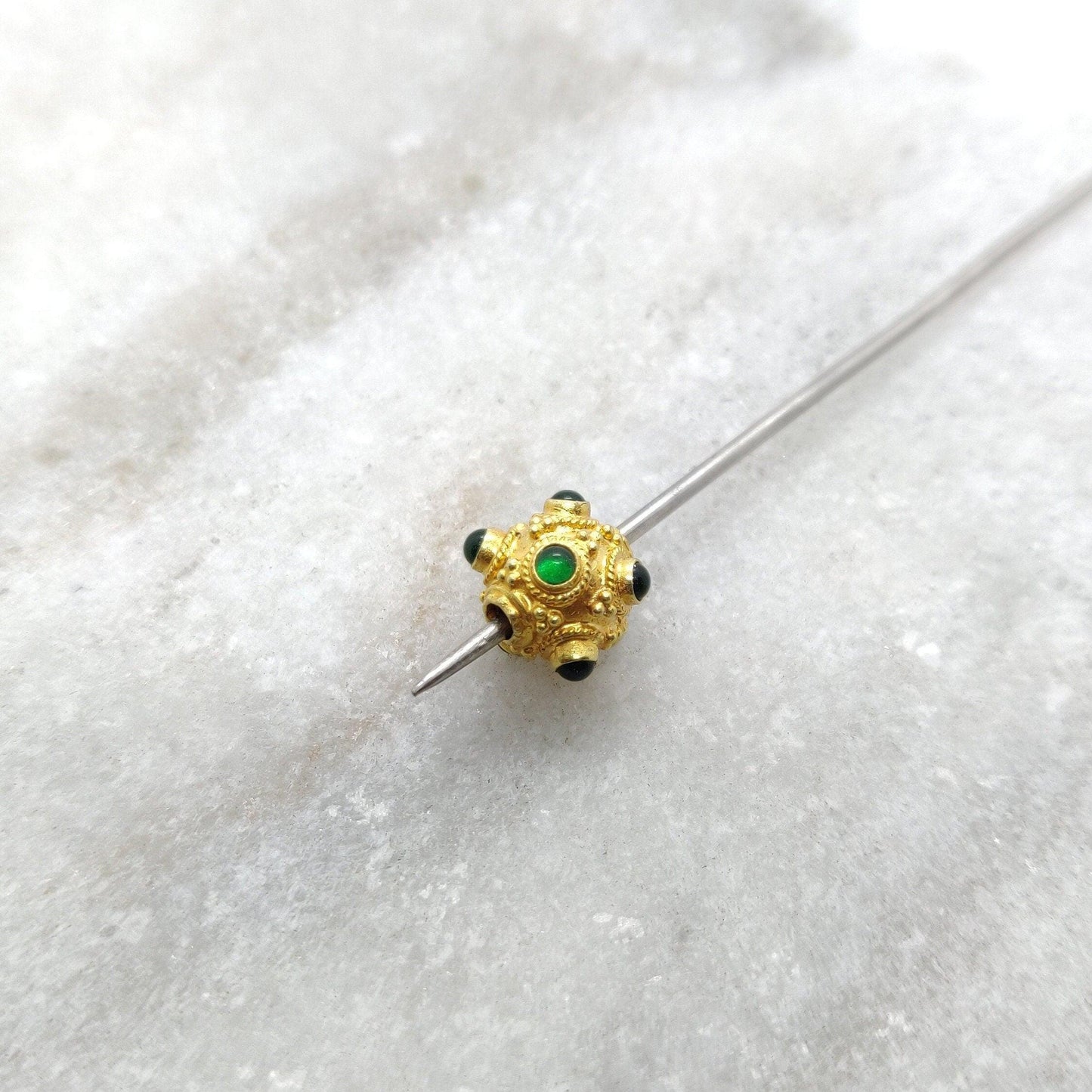 18K Solid Yellow Gold Emerald Ball Spacer Beads 8mm - Kanika Creations
