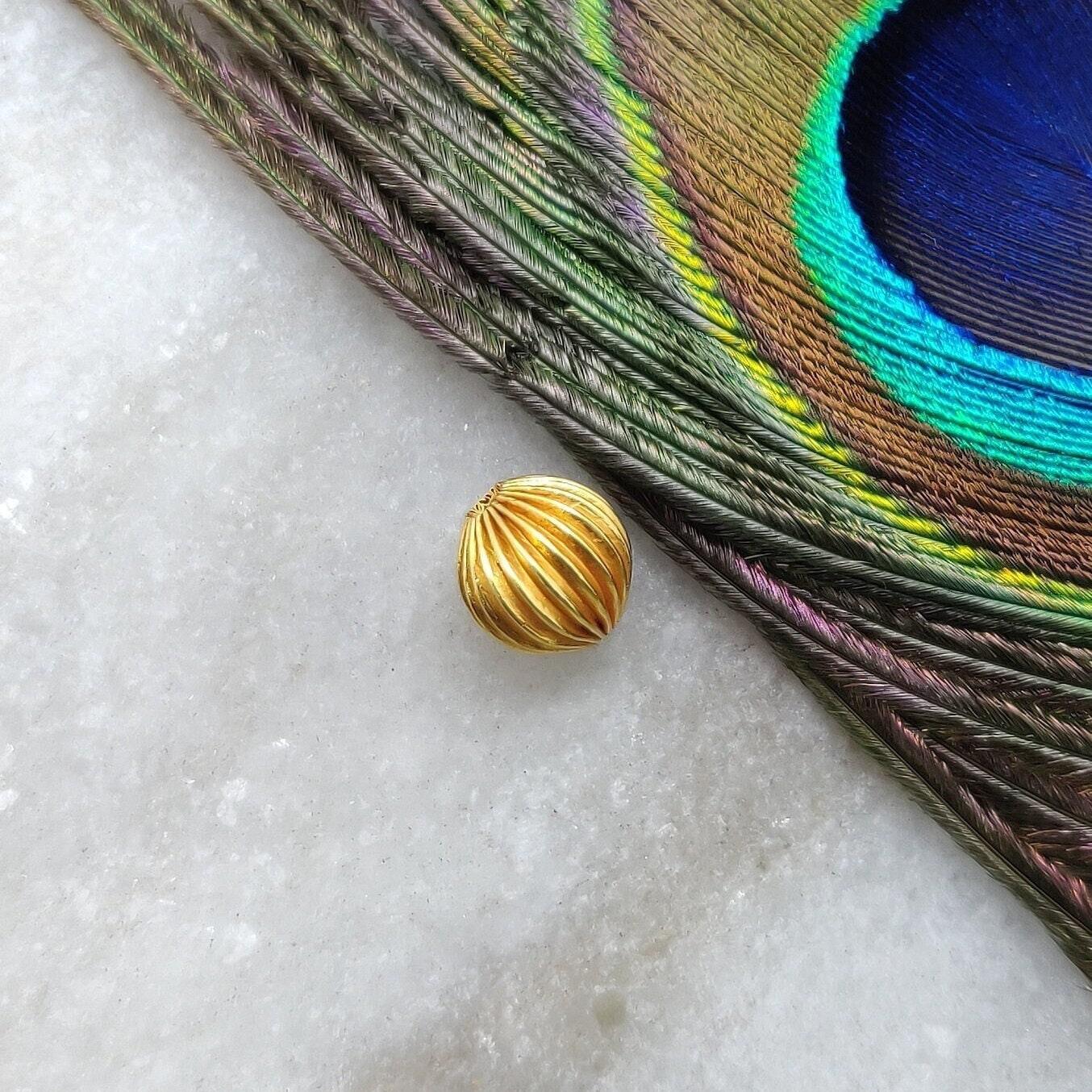 18k Yellow Gold Fluted Round Ball Spacer Beads 8mm - Kanika Creations