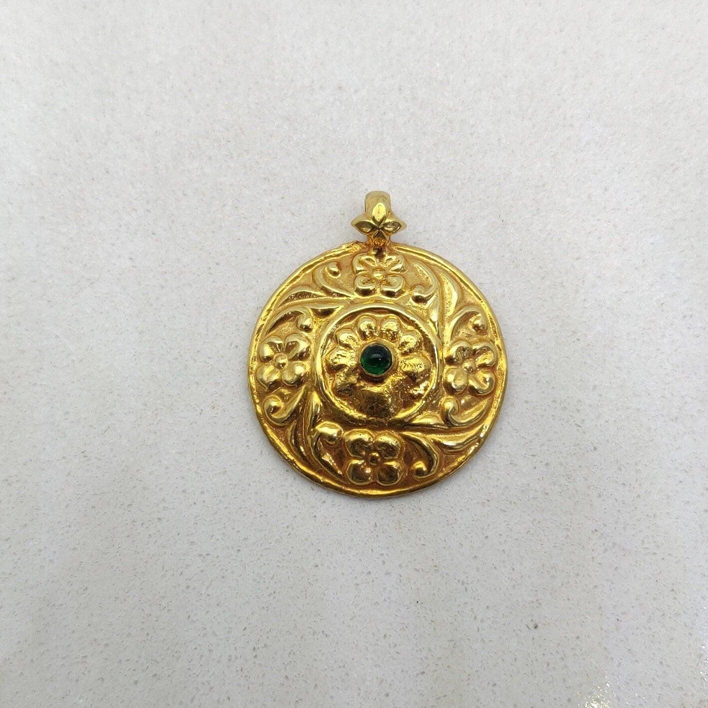 18k Solid Yellow Gold Emerald Floral Pendant - Kanika Creations