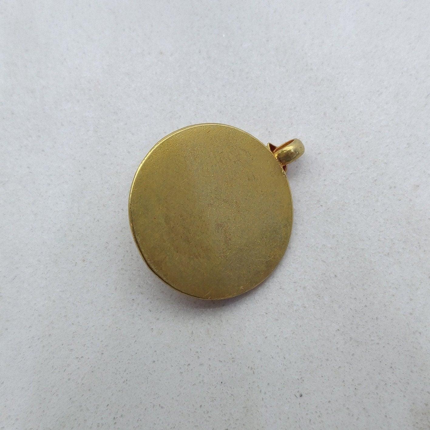 18k Solid Yellow Gold Emerald Floral Pendant - Kanika Creations
