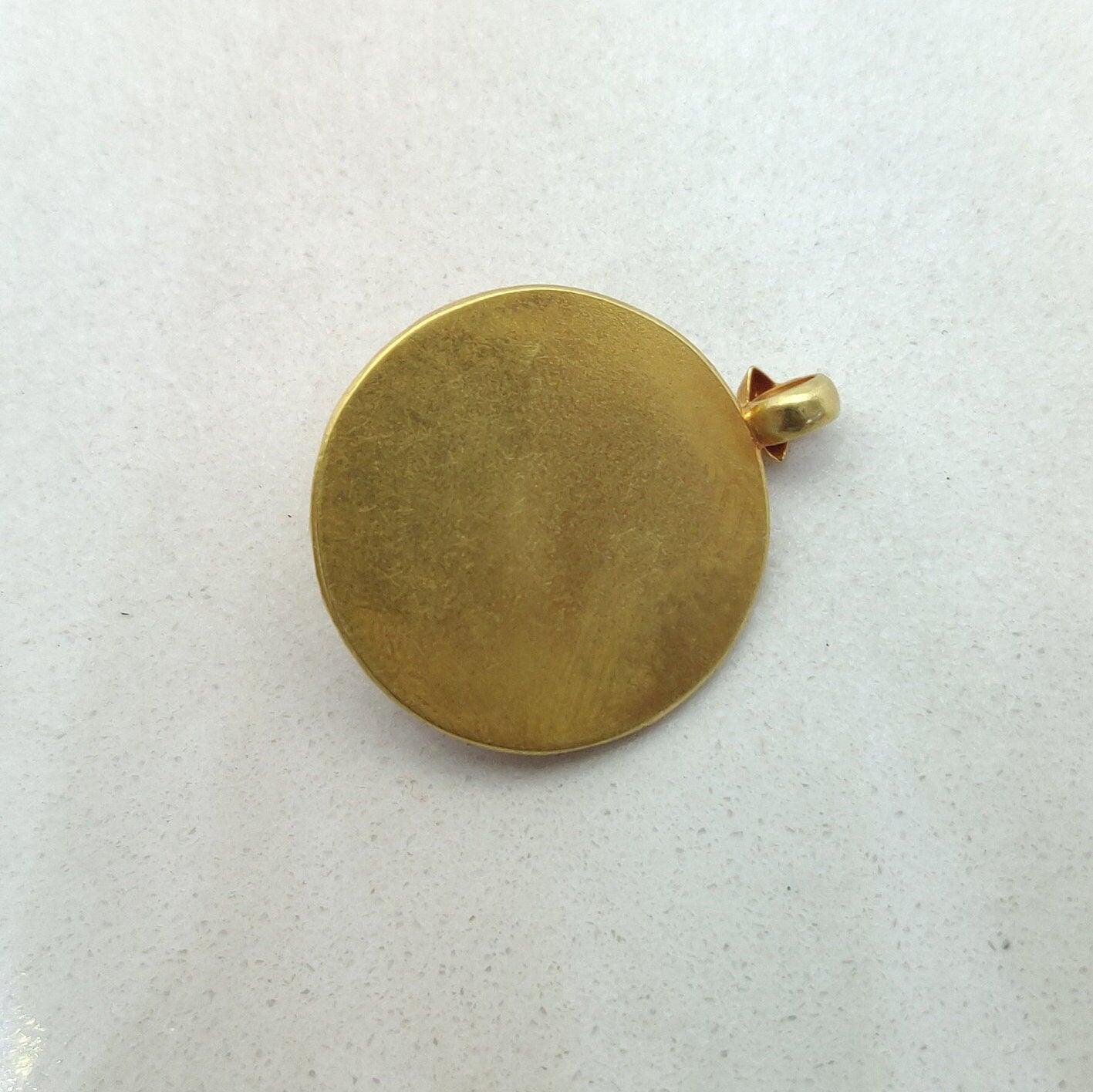 18k Solid Yellow Gold Emerald Antique Pendant 20.50mm - Kanika Creations