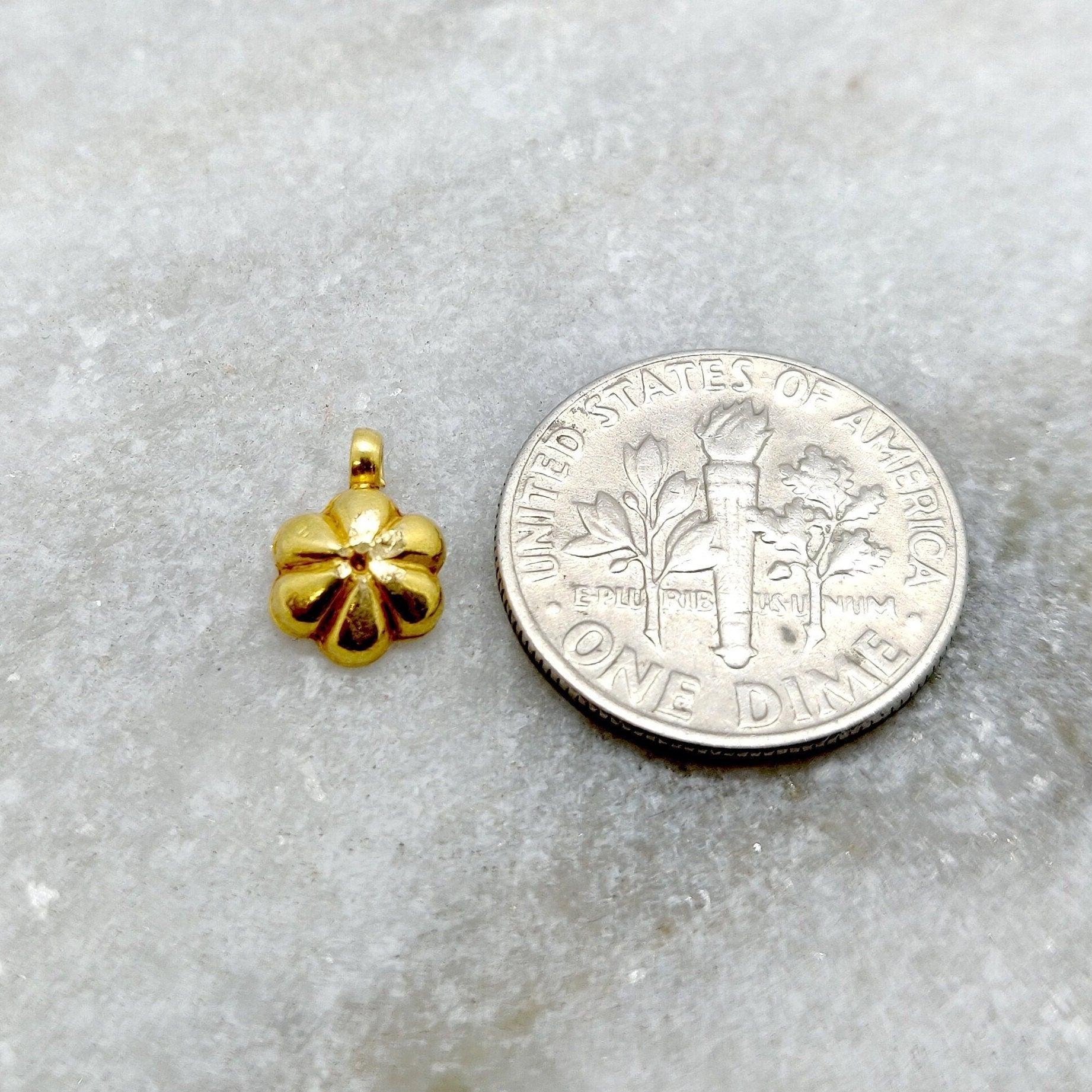 18k Yellow Gold 10mm Fancy Charm Pendant - Kanika Creations