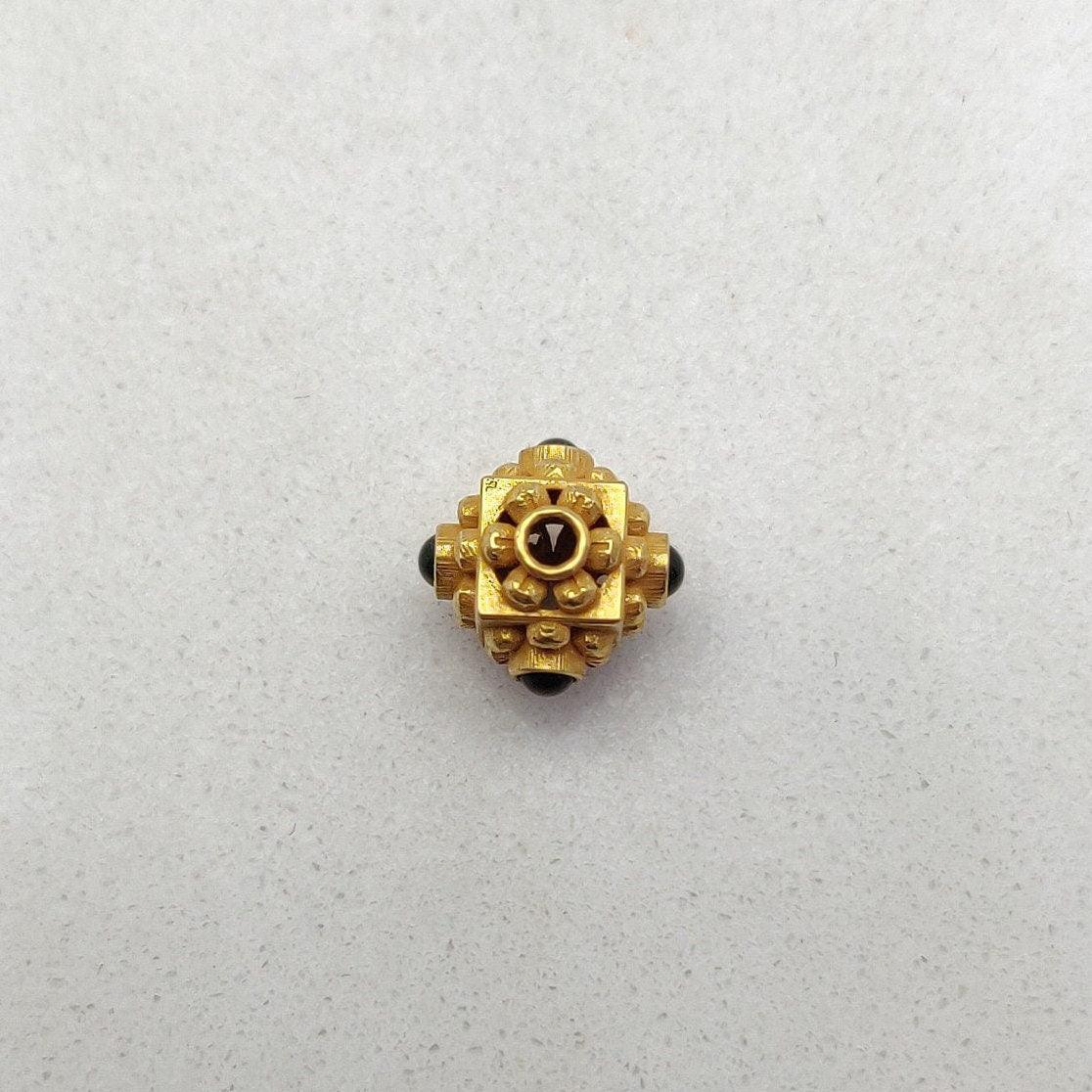 18k Solid Yellow Gold Emerald Cube Spacer Beads-10 MM - Kanika Creations