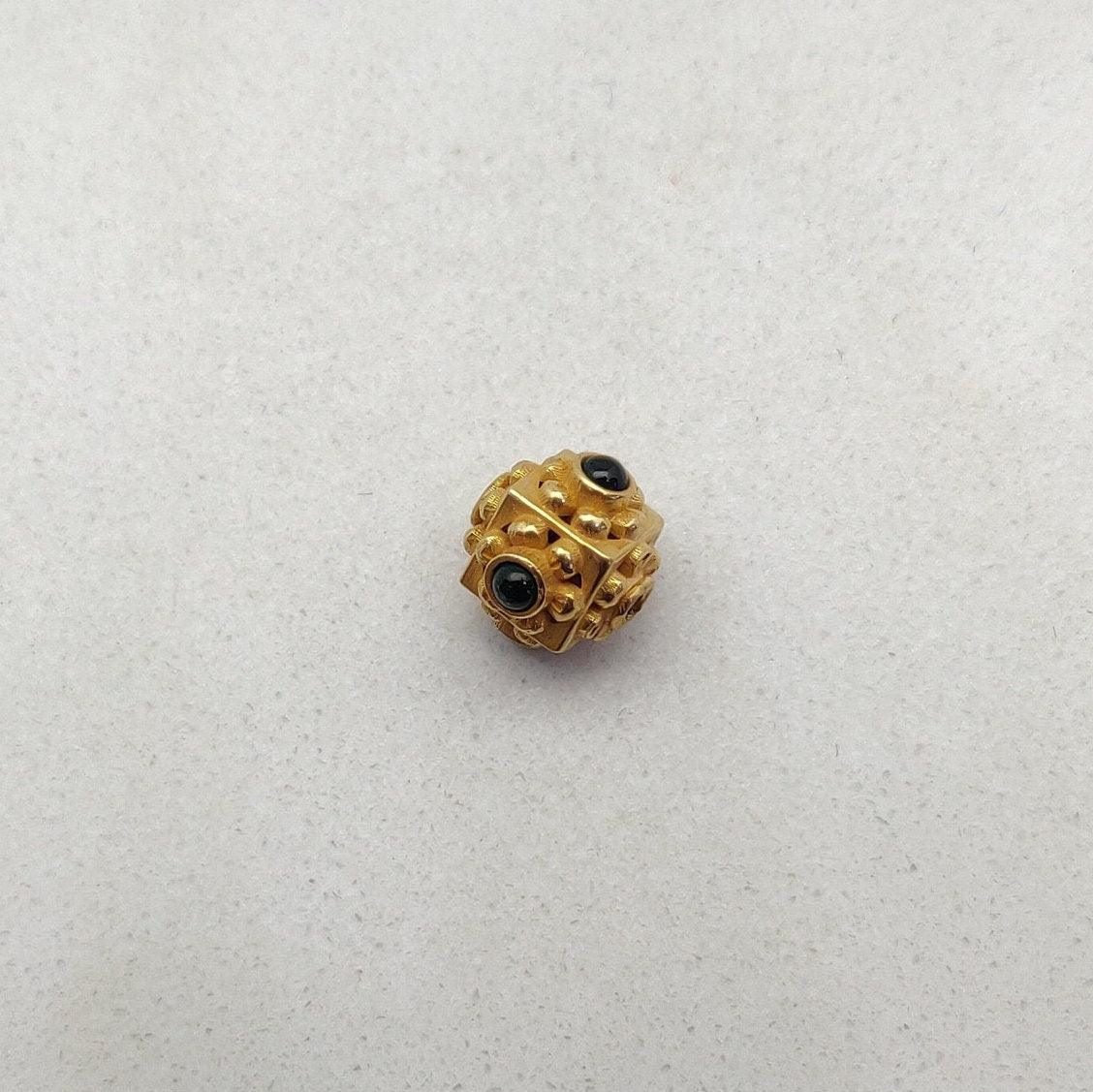 18k Solid Yellow Gold Emerald Cube Spacer Beads-10 MM - Kanika Creations