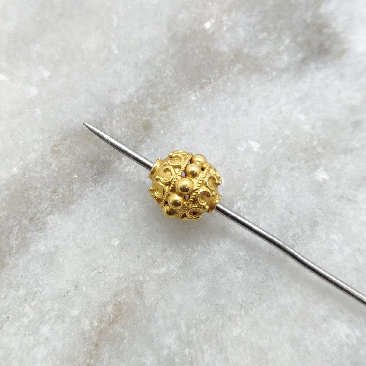 18k Solid Yellow Gold Vintage Round Spacer Beads 9x8mm - Kanika Creations