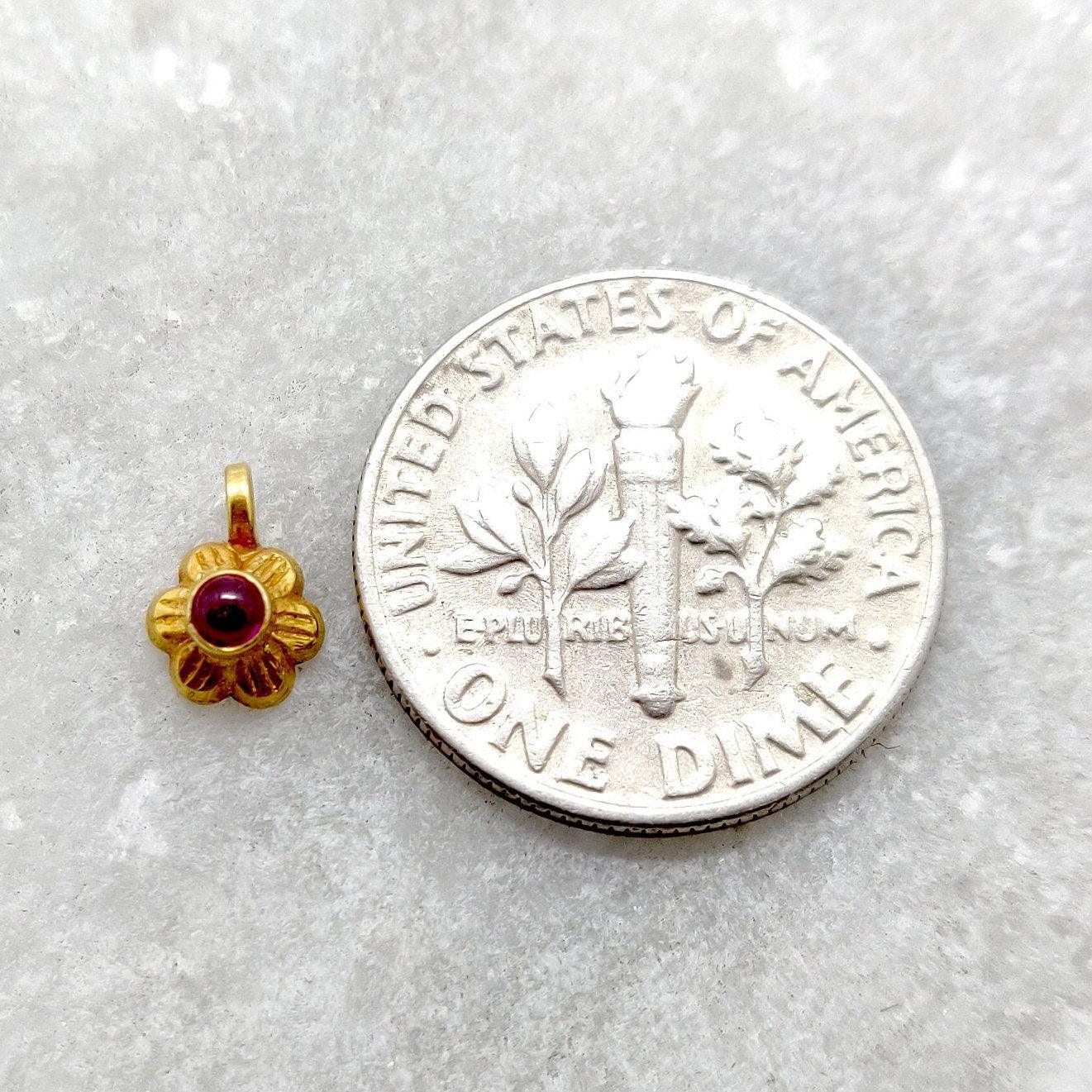 18k Yellow Gold Flower Women Charm 7mm - Kanika Creations