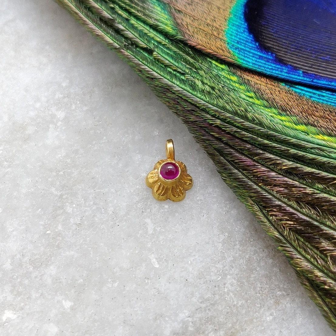 18k Yellow Gold Flower Women Charm 7mm - Kanika Creations