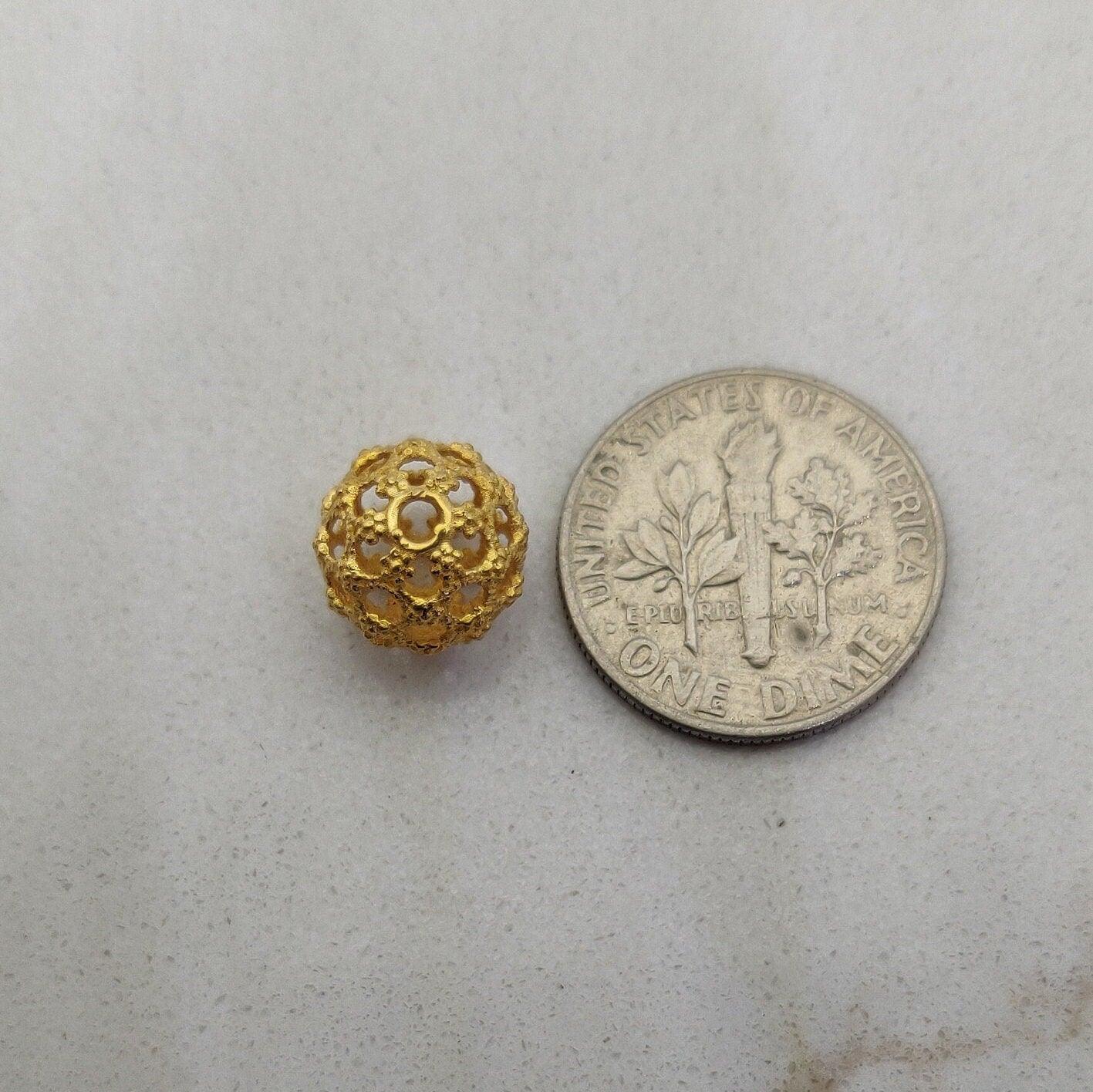 18k Gold Antique Sphere Filigree Ball Spacer Bead Finding - Kanika Creations
