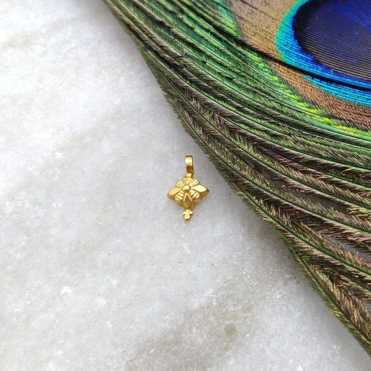 18K Solid Yellow Gold Floral Charm Pendant 9x6mm - Kanika Creations