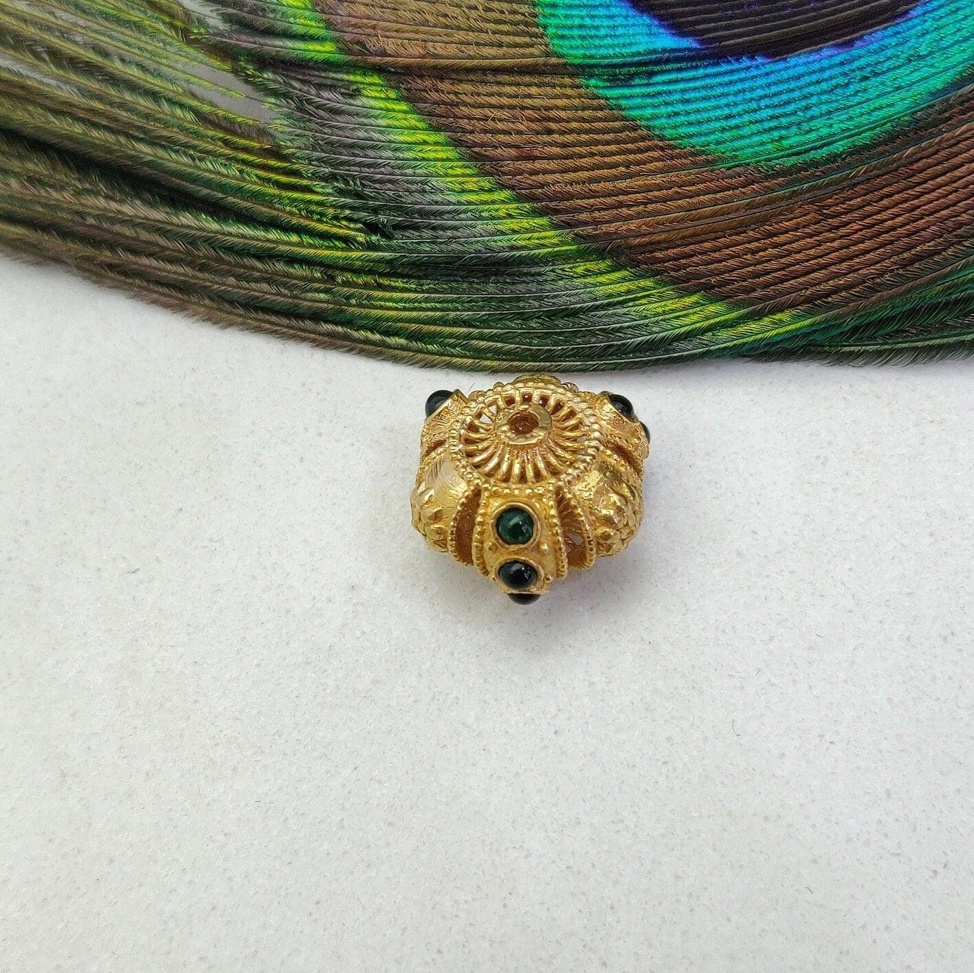 Vintage 18k Gold Rondelle Spacer Bead With Emerald Stone - Kanika Creations