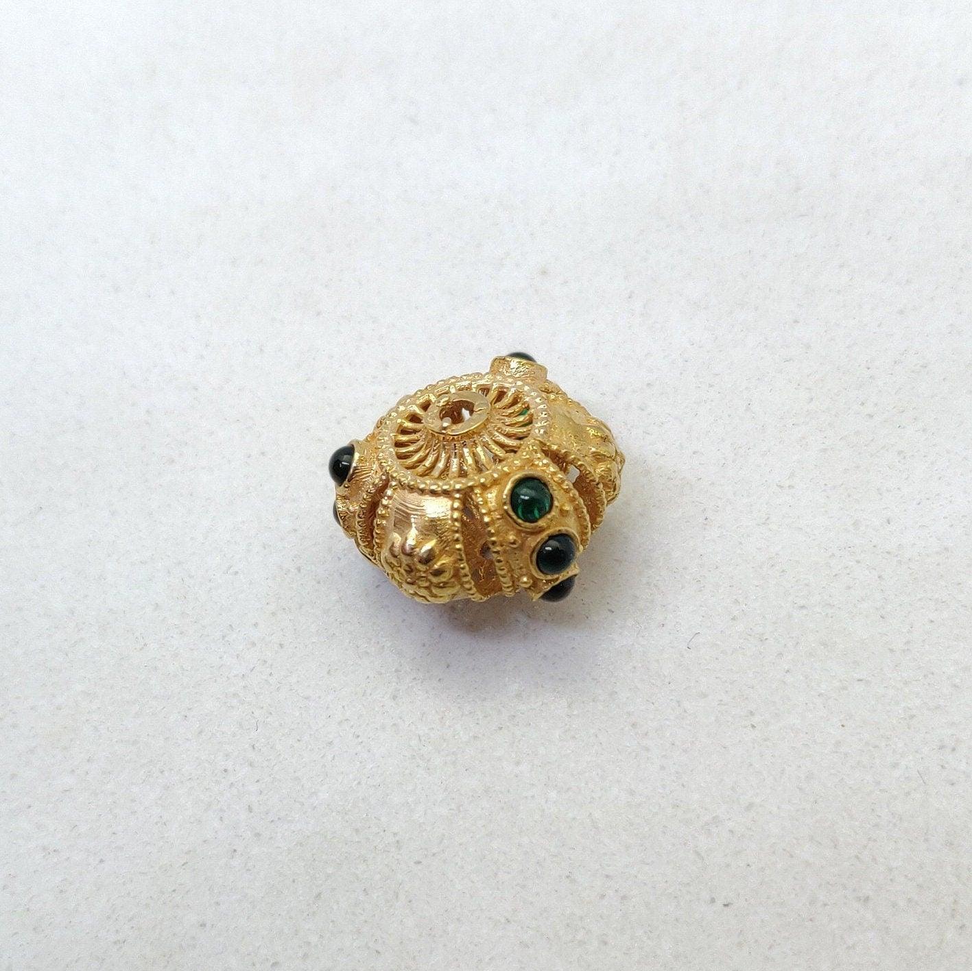 Vintage 18k Gold Rondelle Spacer Bead With Emerald Stone - Kanika Creations