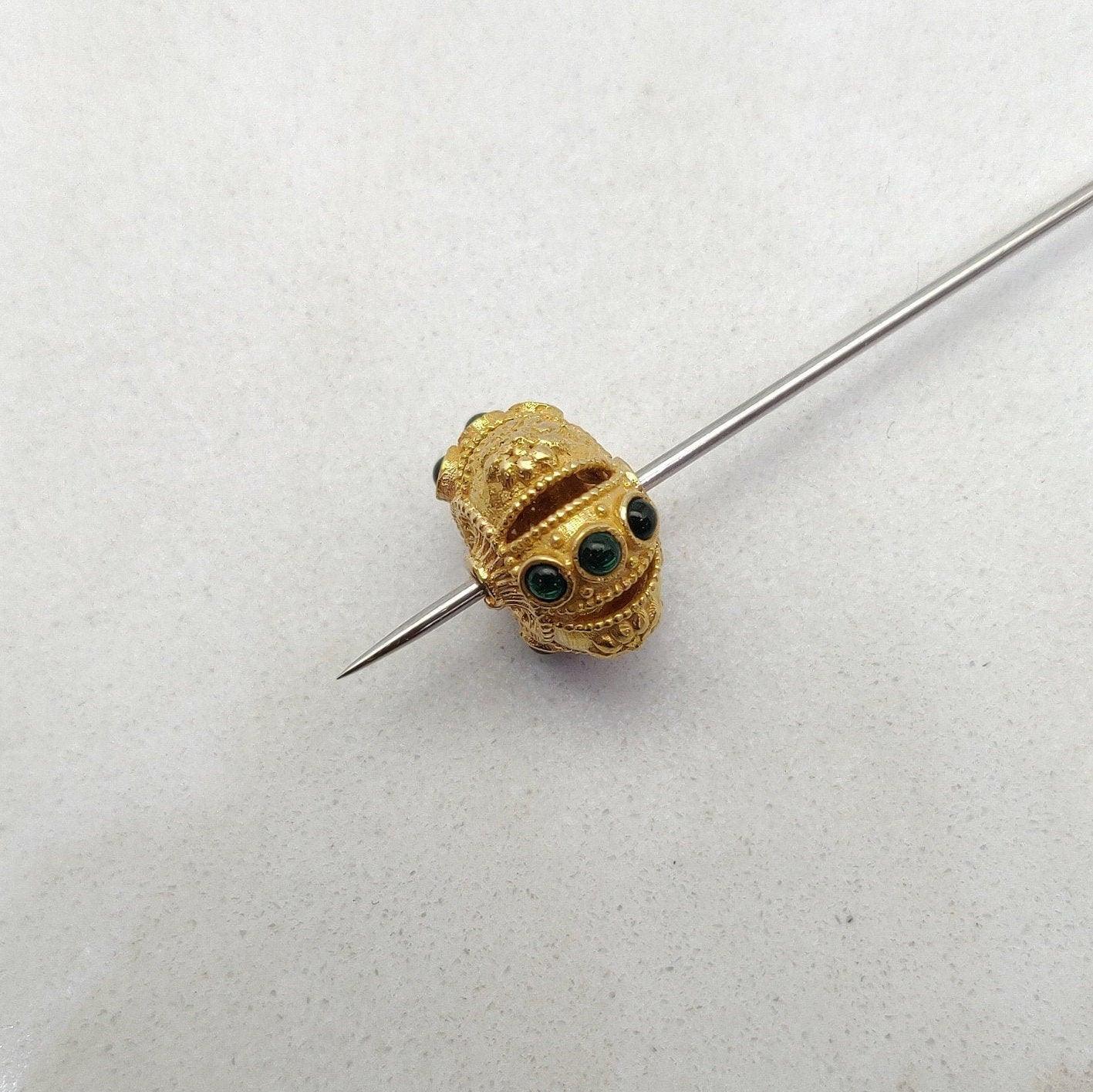 Vintage 18k Gold Rondelle Spacer Bead With Emerald Stone - Kanika Creations