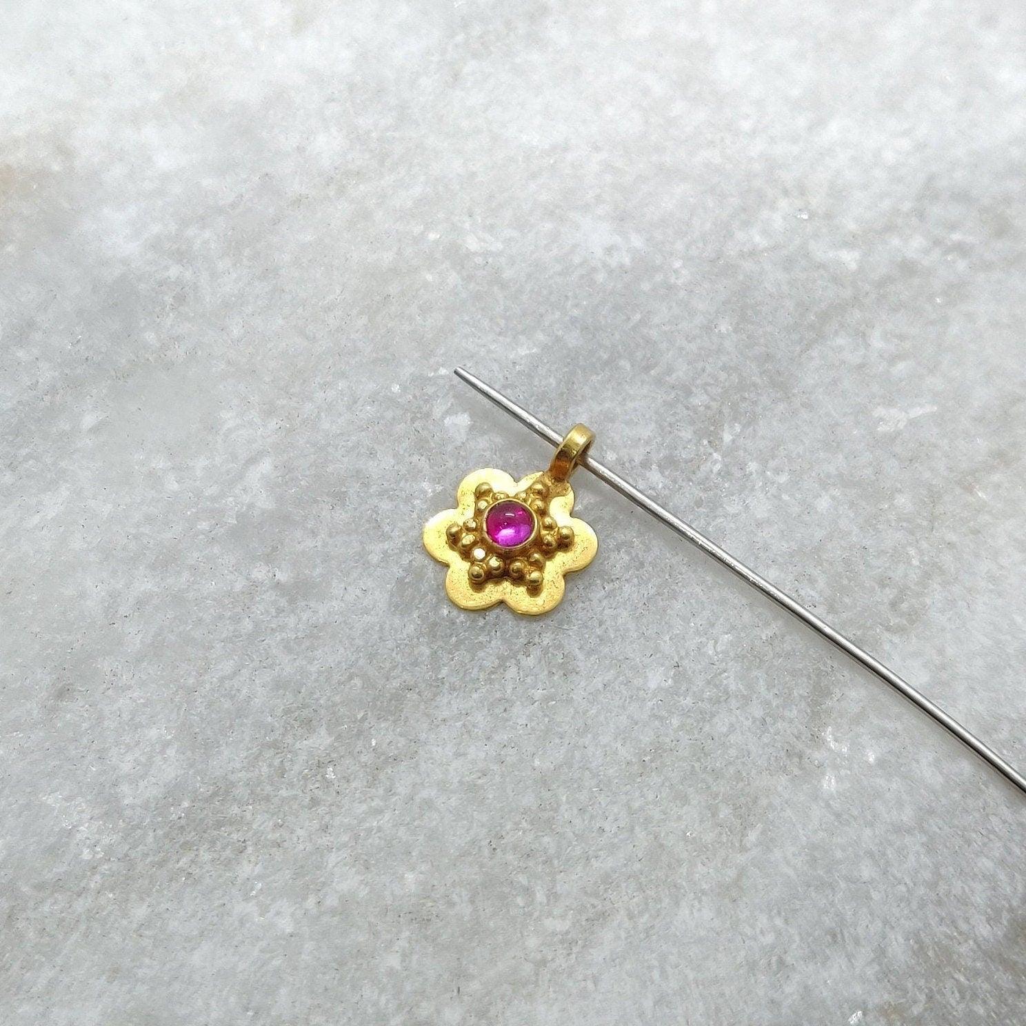 18k Solid Yellow Gold Stone Studded Star Charm 10 mm - Kanika Creations