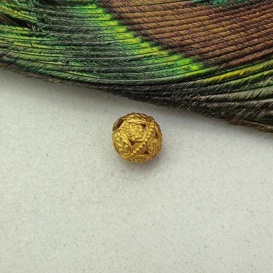 18k Solid Yellow Gold Antique Round Ball Spacer Beads 8mm - Kanika Creations