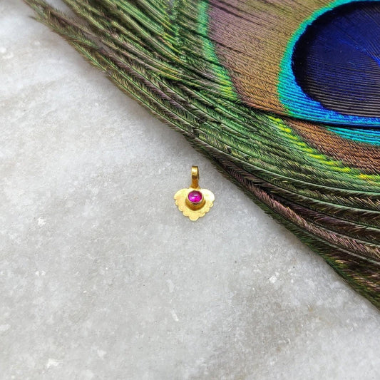 18k Solid Yellow Gold Fancy Charm Pendant 6x8mm - Kanika Creations