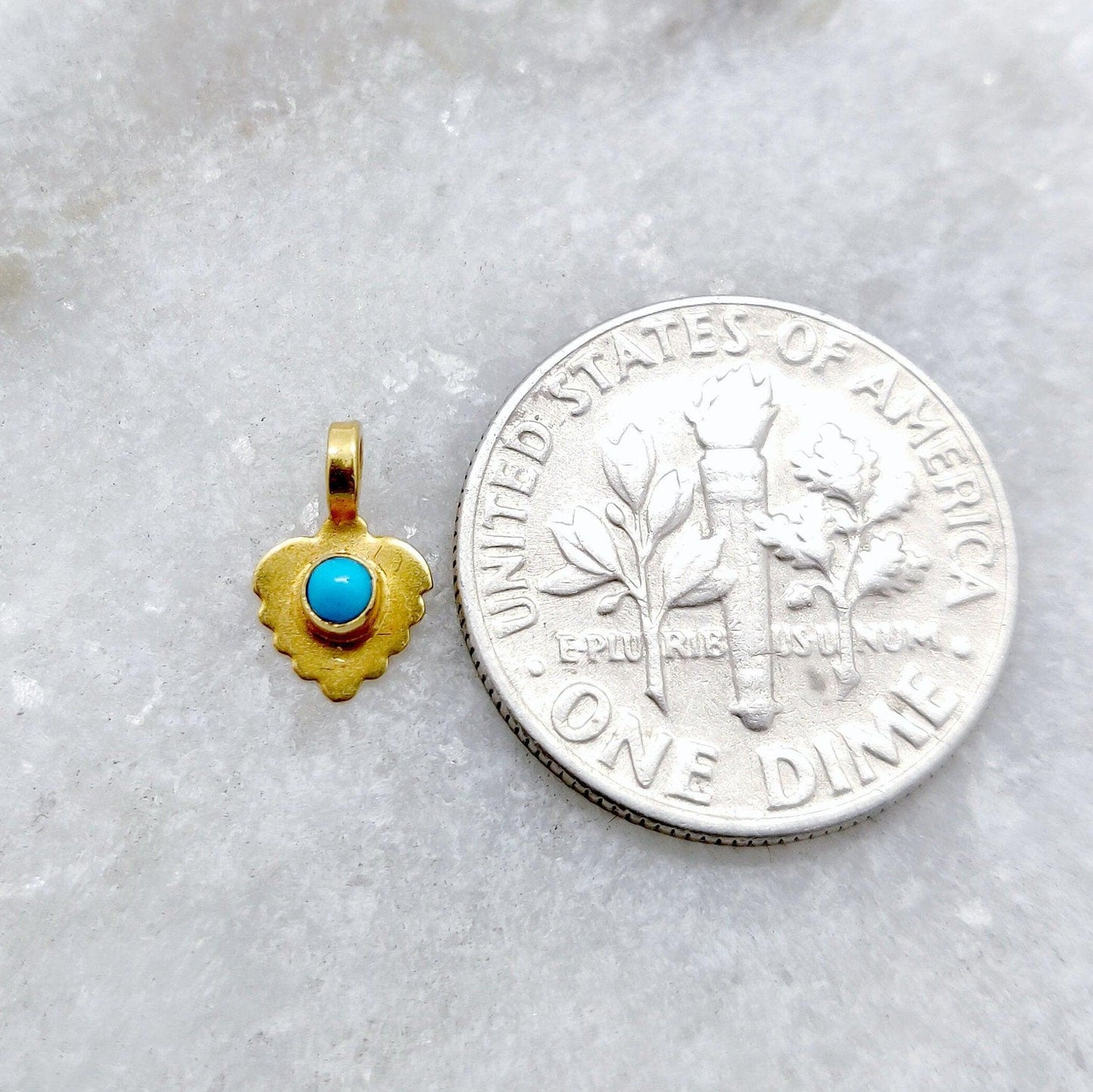 Vintage 18k Solid Gold Charm Stone Jewelry Wholesale Supplier - Kanika Creations