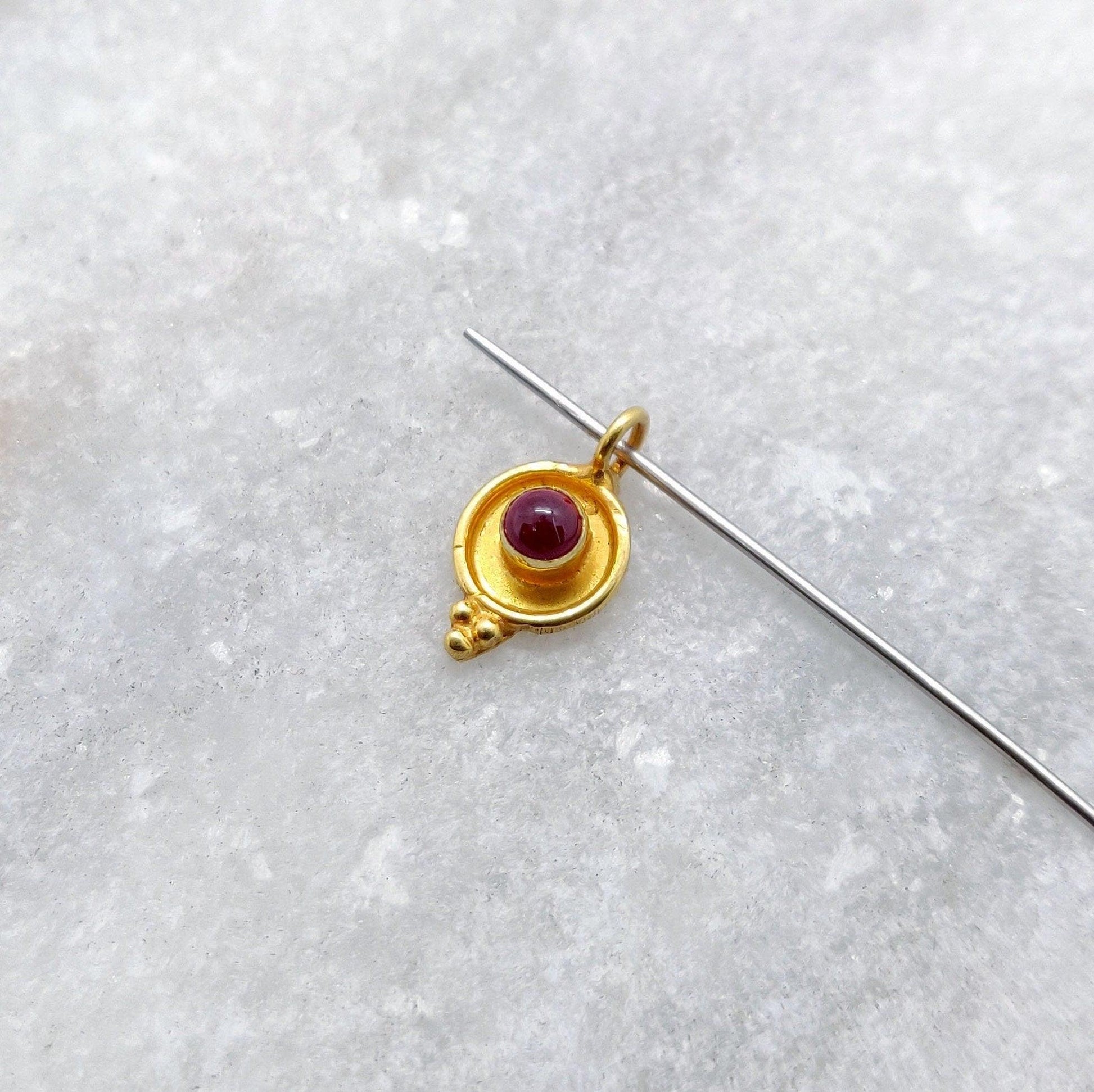 18 karat Pure Yellow Gold Fancy Charm for Jewelry Making - Kanika Creations