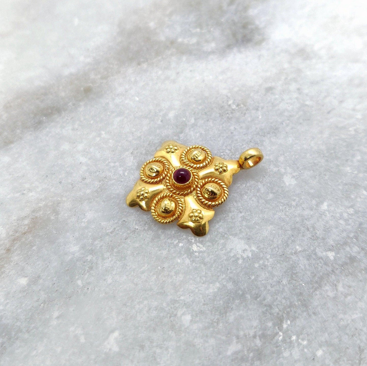 20x16mm 18k Gold Pendant For DIY Jewelry Making - Kanika Creations
