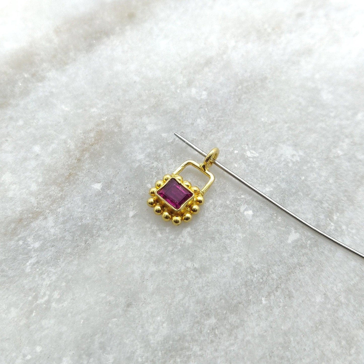 18k Solid Yellow Gold Charm Pendant 8x13mm - Kanika Creations