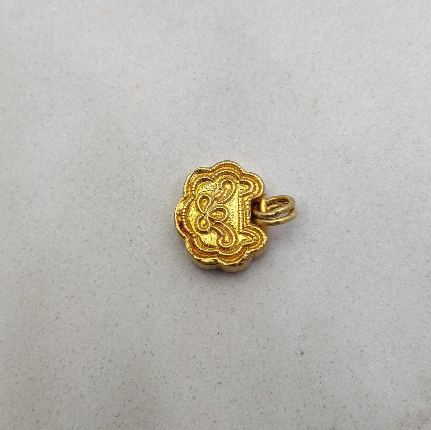 Style 18k Gold Charm Pendant 11X13MM - Kanika Creations