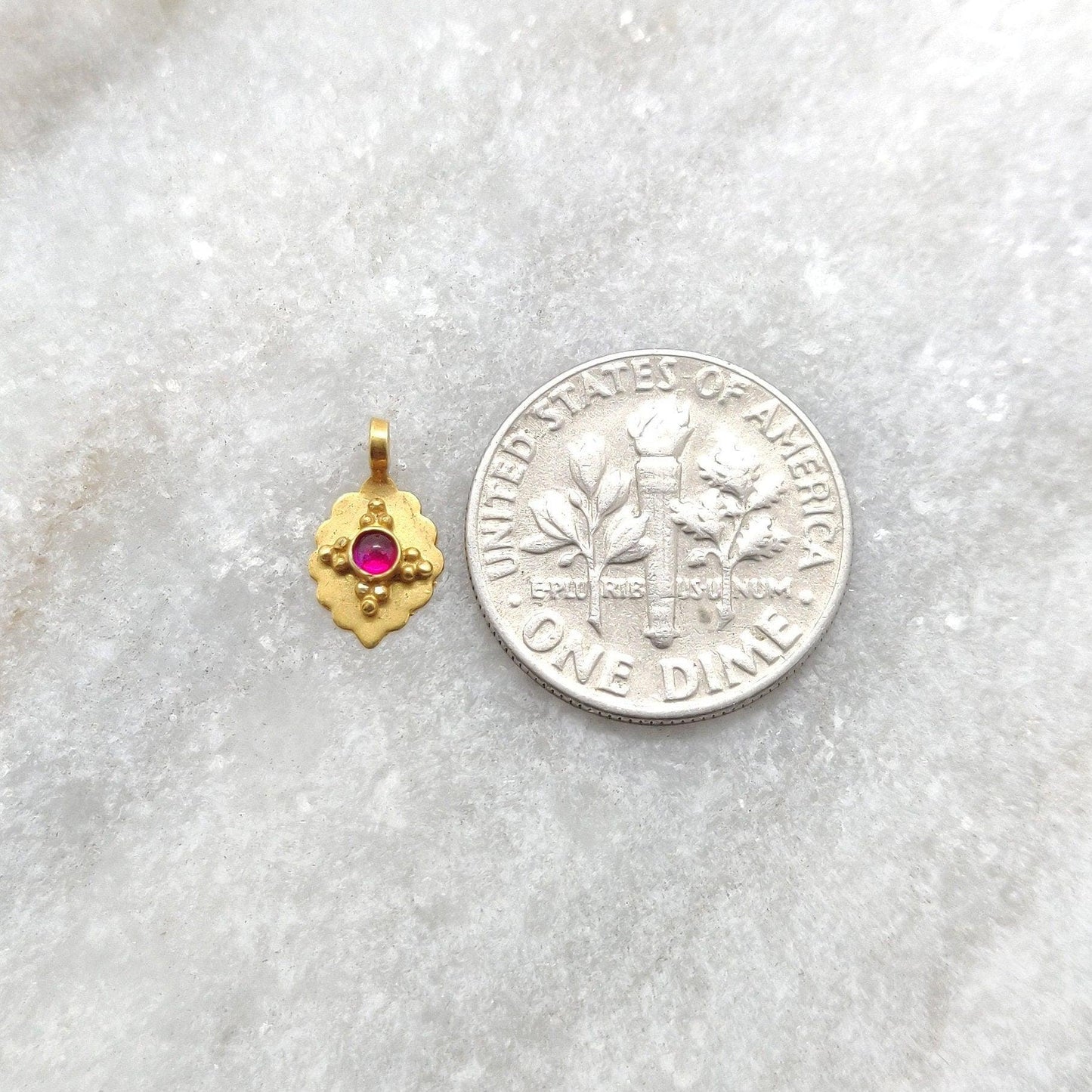 18k Yellow Gold Oval Charm DIY Jewelry Finding 11mm - Kanika Creations