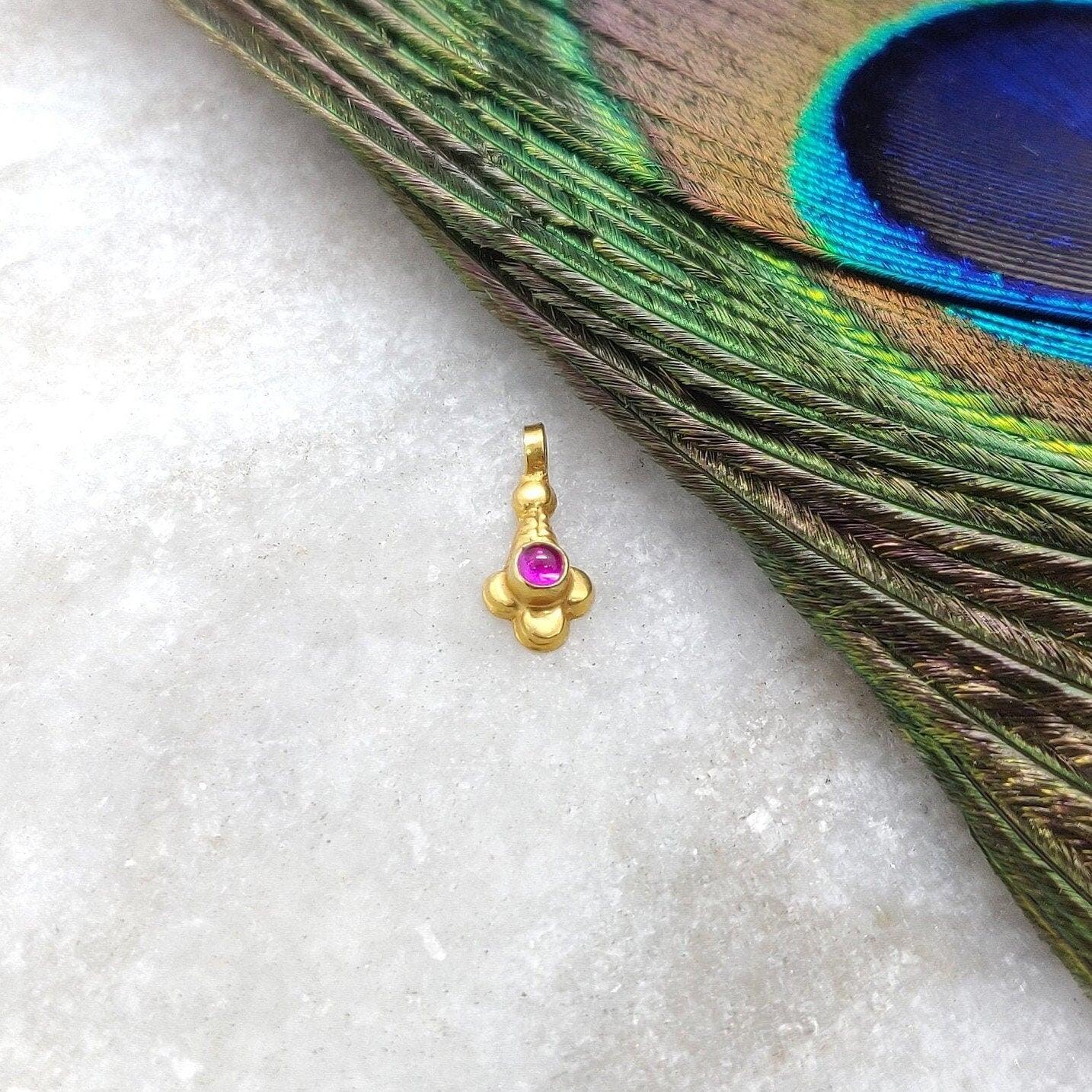 18k Solid Yellow Gold Fancy Dainty Charm Jewelry 10mm - Kanika Creations