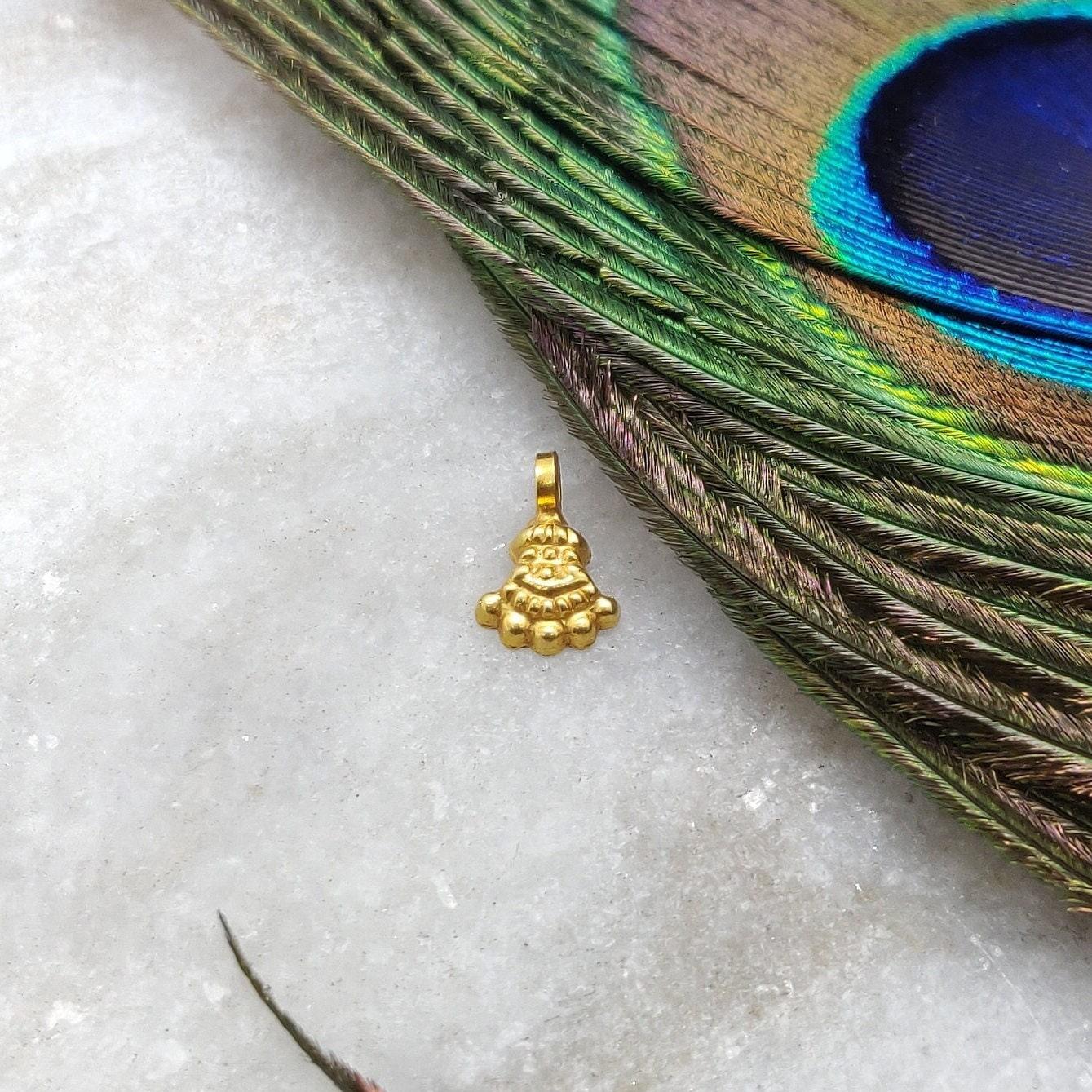18k Yellow Gold Antique Charm 9x6mm - Kanika Creations
