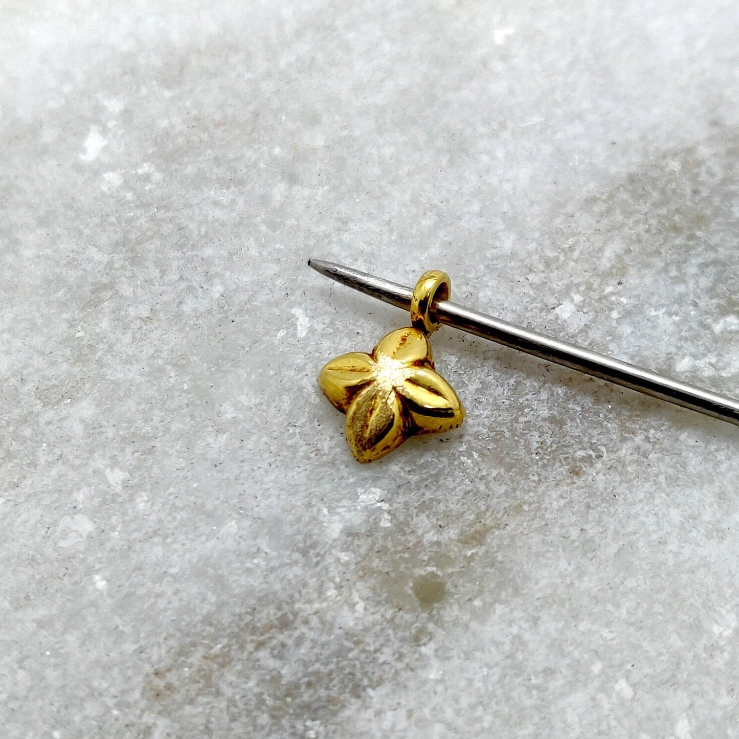 18k Solid Yellow Gold Star Charm Pendant Finding 11mm - Kanika Creations