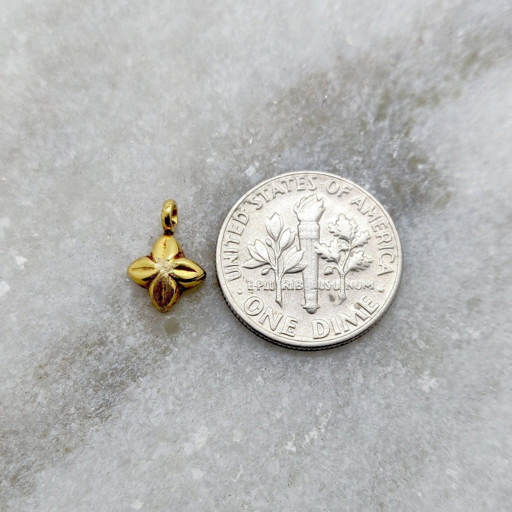 18k Solid Yellow Gold Star Charm Pendant Finding 11mm - Kanika Creations