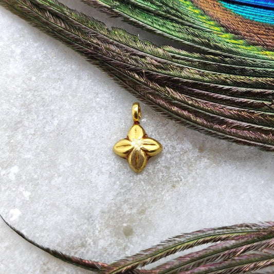 18k Solid Yellow Gold Star Charm Pendant Finding 11mm - Kanika Creations