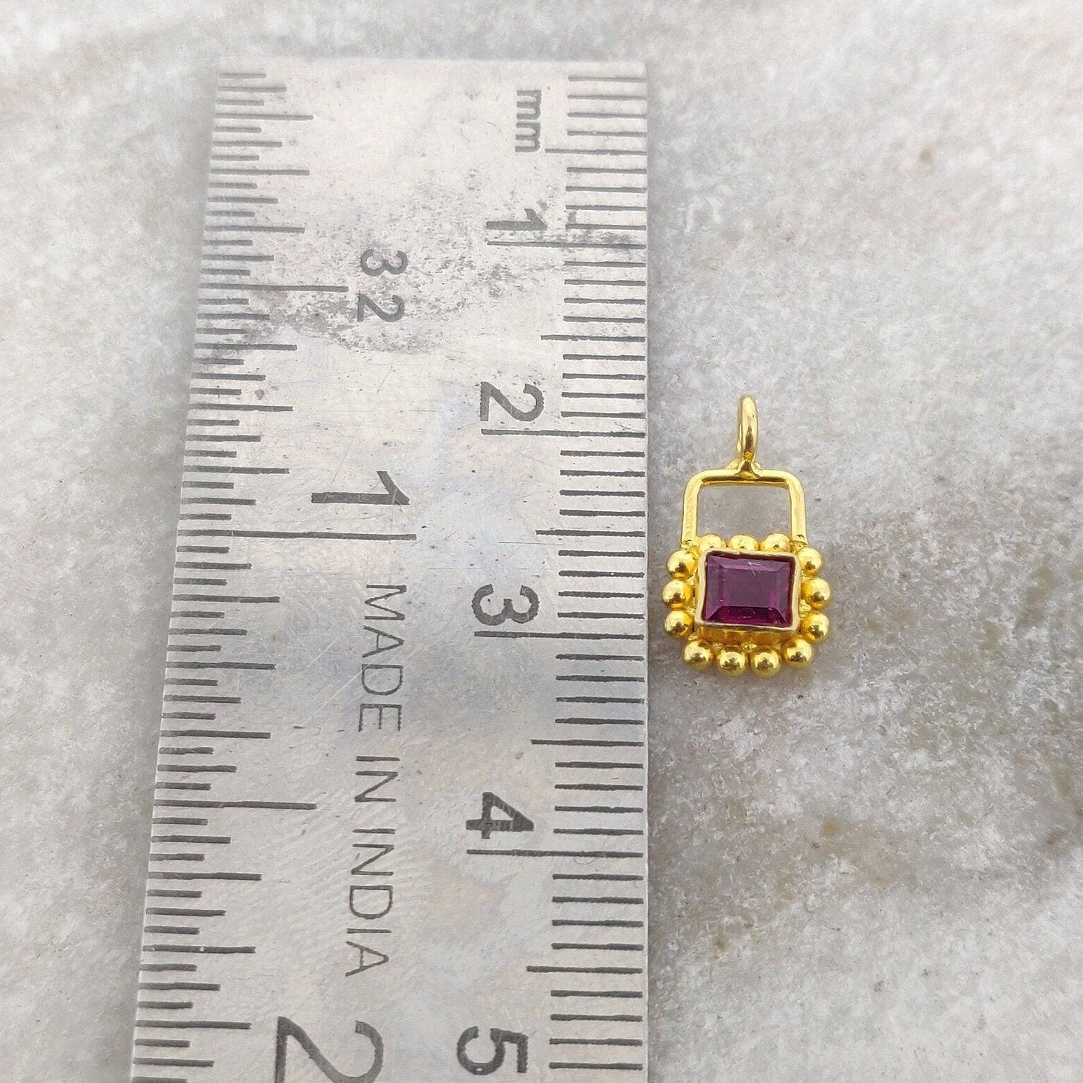 18k Solid Yellow Gold Charm Pendant 8x13mm - Kanika Creations