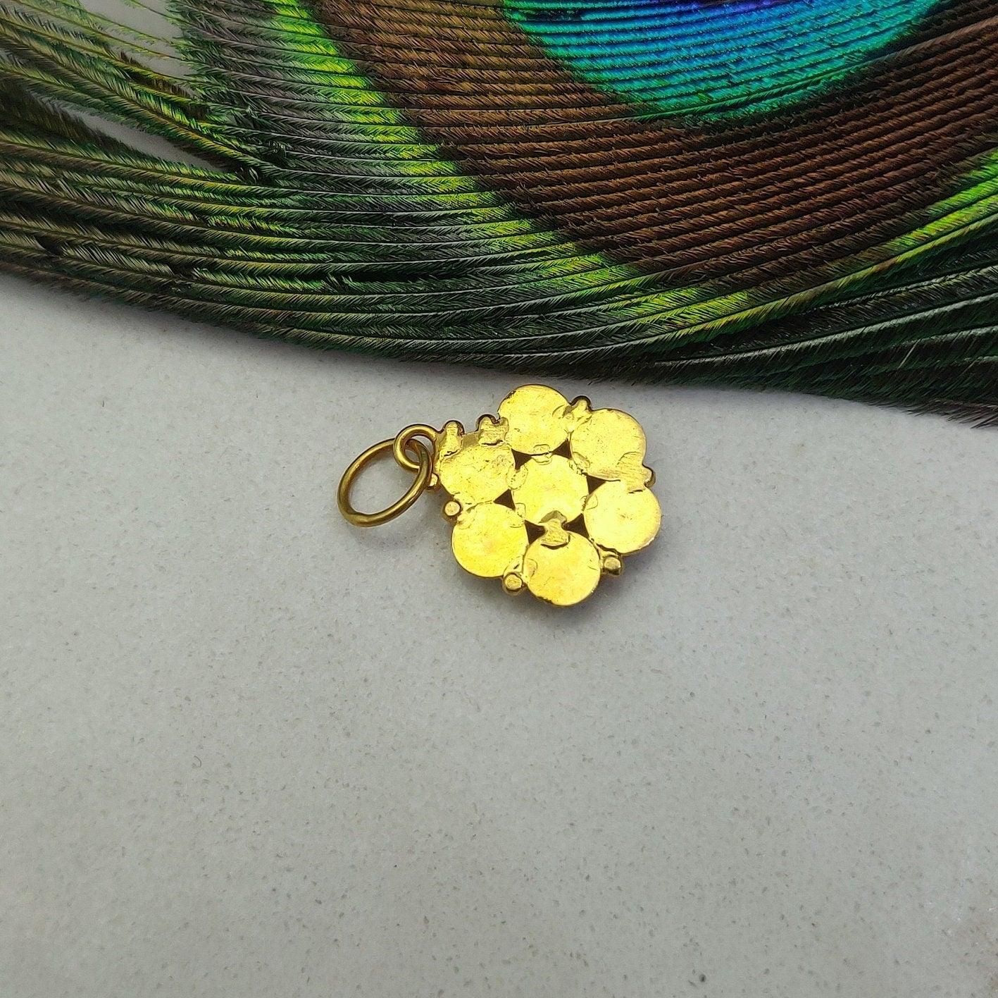 Antique Style 18k Yellow Gold Pendant With Stone - Kanika Creations
