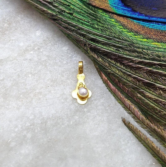 18k Solid Yellow Gold White Stone Studded Charm 11mm - Kanika Creations