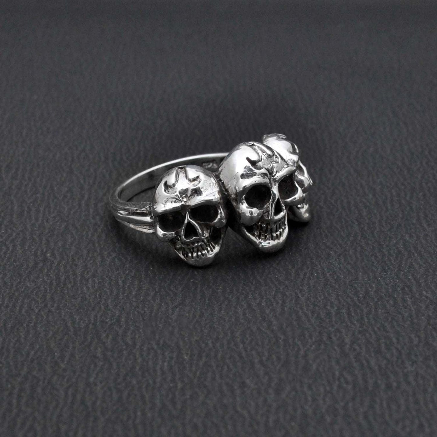 925 Sterling Silver Cluster Skull Ring 9 US - Kanika Creations